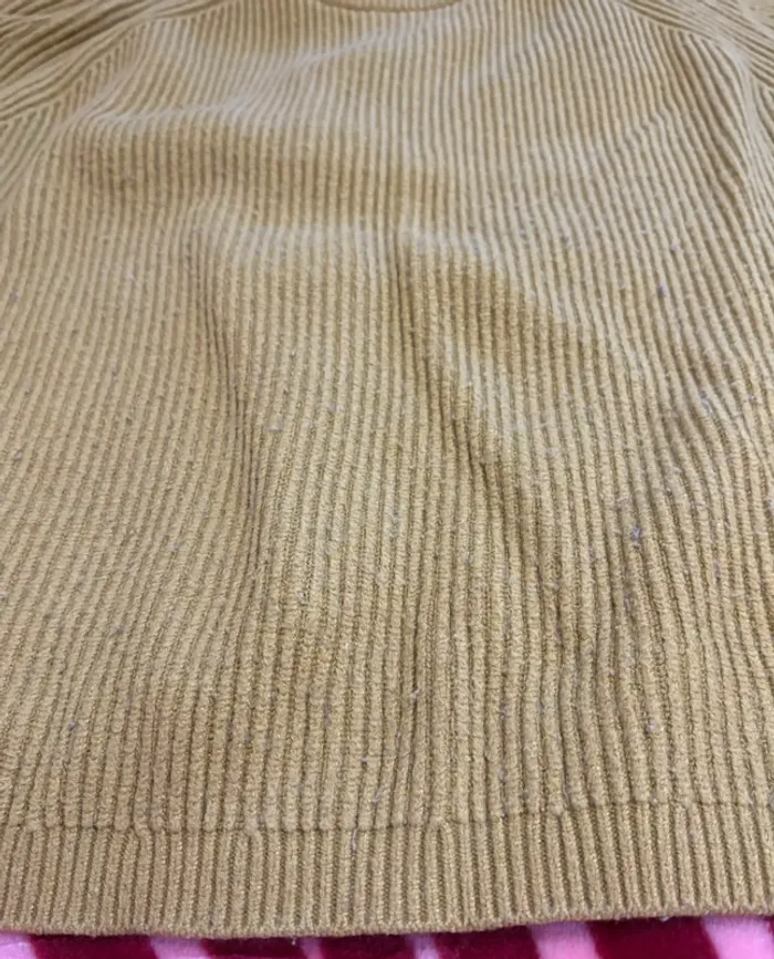 Pull jaune moutarde - photo numéro 2