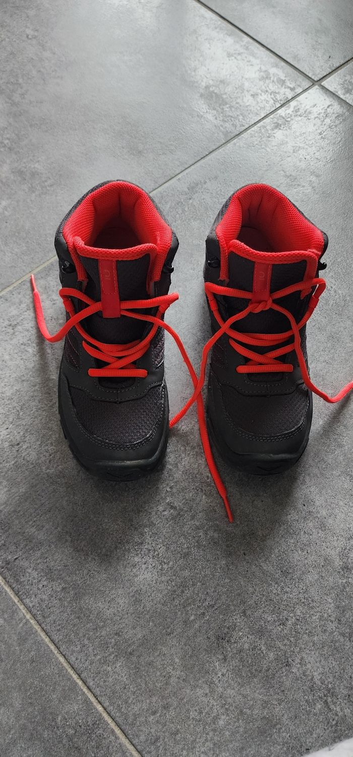 Paire de chaussures de randonnée MH100 MID TW quechua taille 36 - photo numéro 1