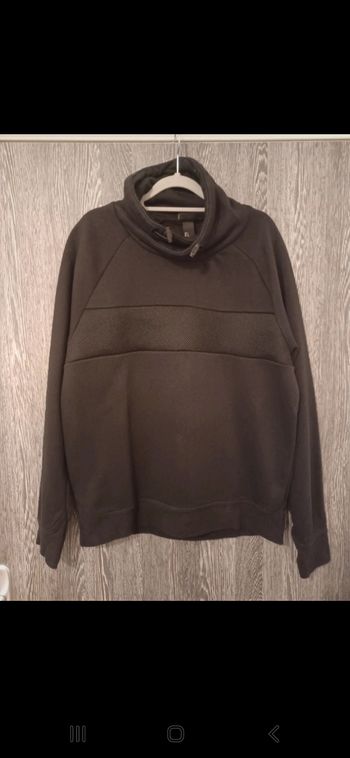 Sweat molletonné col cheminée noir