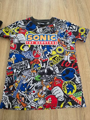 T-shirt sonic