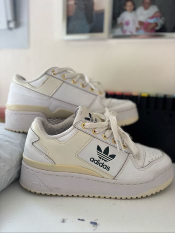 Chaussure femme Adidas