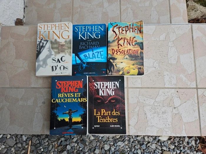 Lot de 5 livres de Stephen king