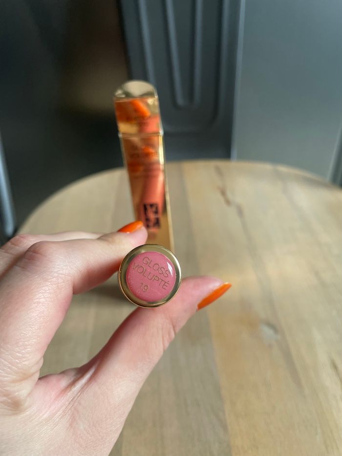Maquillage Yves Saint Laurent - Gloss à lèvres - Teinte 19 - Gloss Volupté - Neuf avec boîte - photo numéro 2