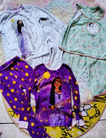 Lot Disney 5/6 ans pyjamas Vaiana wish Disneyland