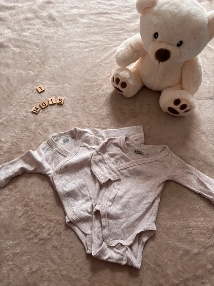 Lot 2 bodies beige GÉMO - 1 mois