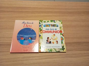 2 livres: mon livre de Communion/ de Dieu