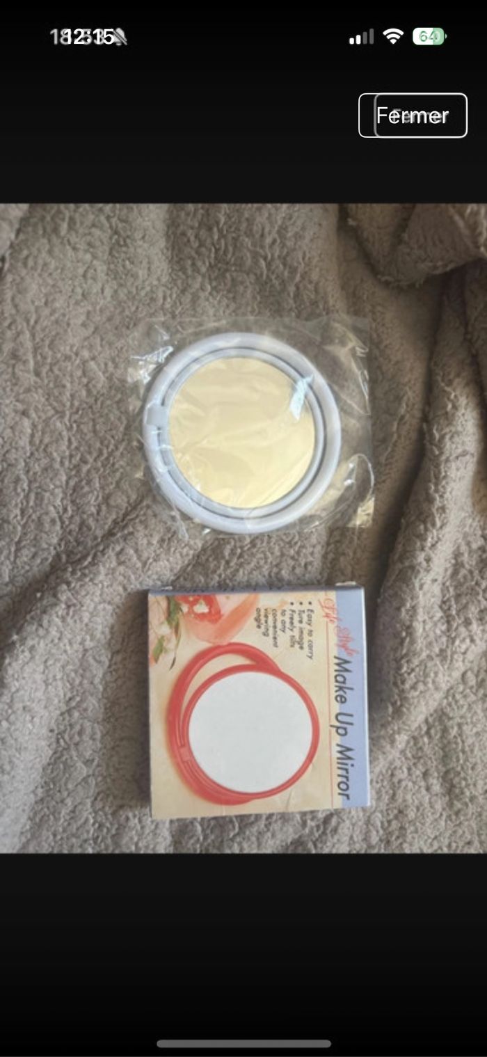 Petit miroir de poche