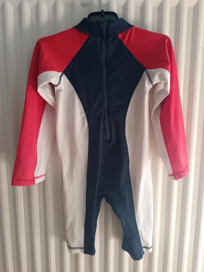 Combinaison maillot de bain anti UV 3 ans très bon état - photo numéro 4