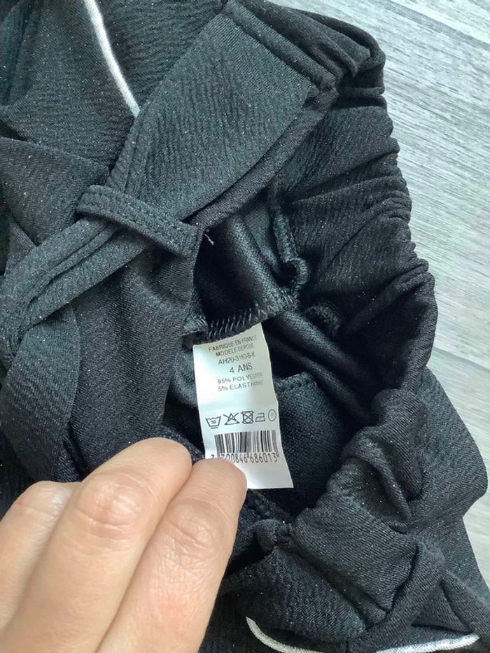 Pantalon noir avec ceinture paillettes 4 ans - photo numéro 4