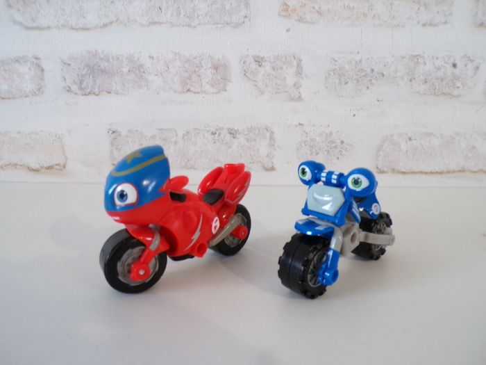 Moto Ricky Zoom - Loop (J26)