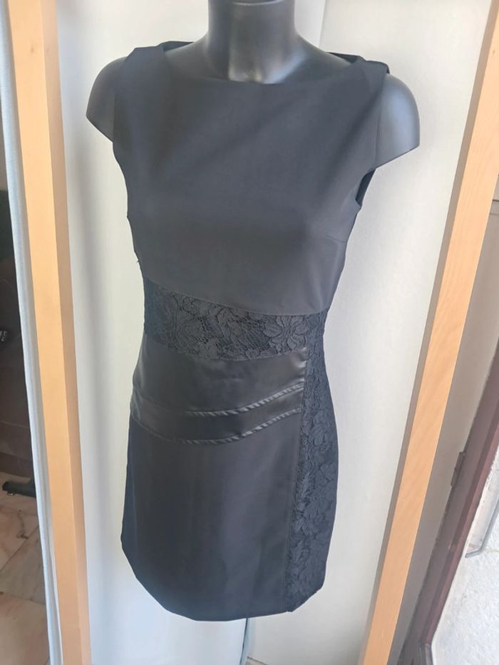 Save the queen robe chic noire T.36 neuve