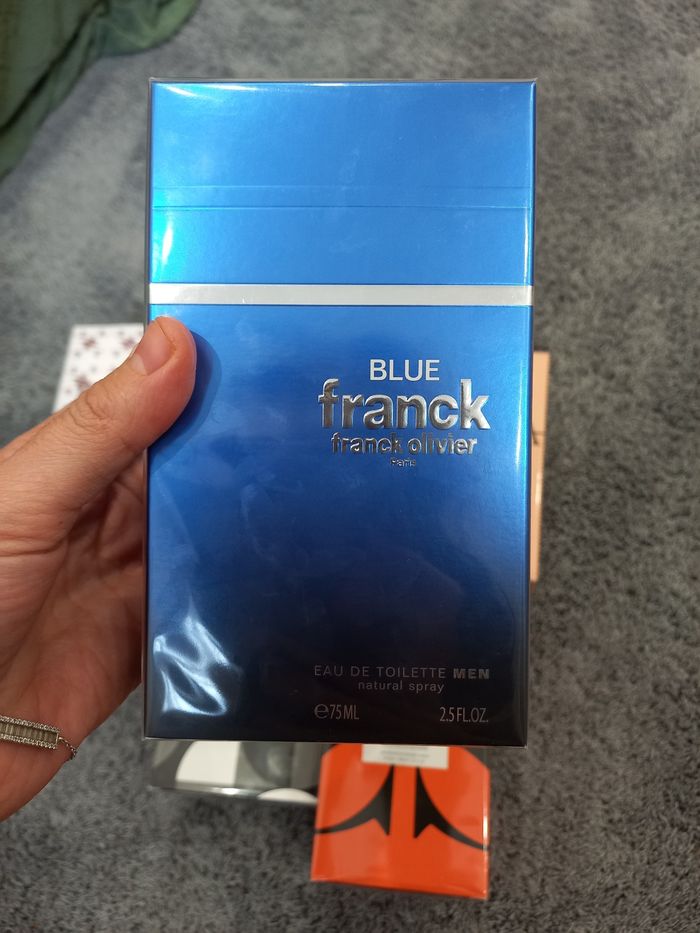 Lot de 5 parfums 100mL et 75 mL neufs . Scellé - photo numéro 3