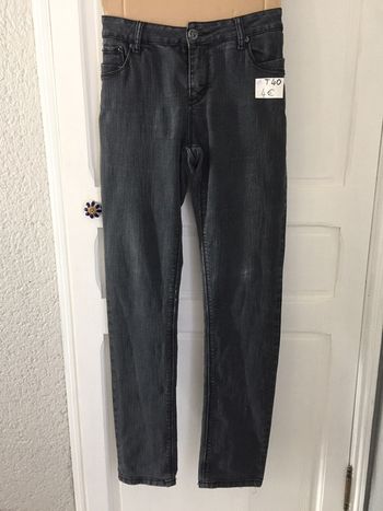 608-Jean noir délavé T 40