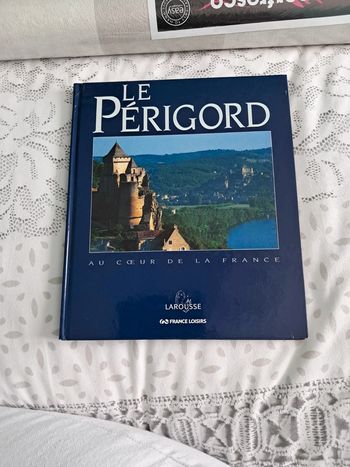Livre - "Le Perigord" - Larousse