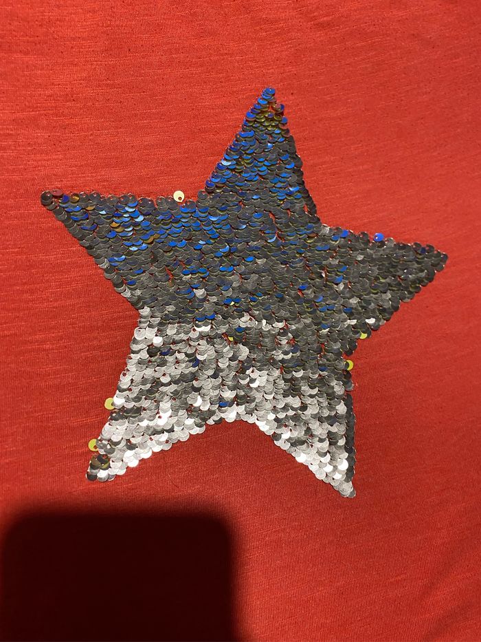 T-shirt saumon étoile sequins jaunes ou argentées 9/10 ans Tex - photo numéro 5