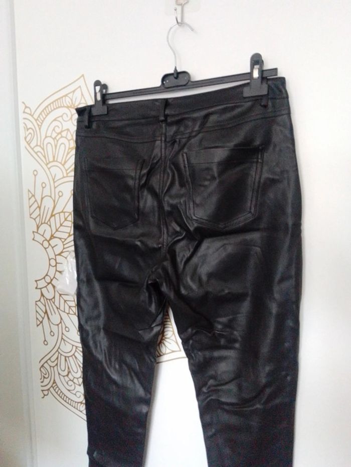 Pantalon simili cuir taille 44 neuf - photo numéro 4