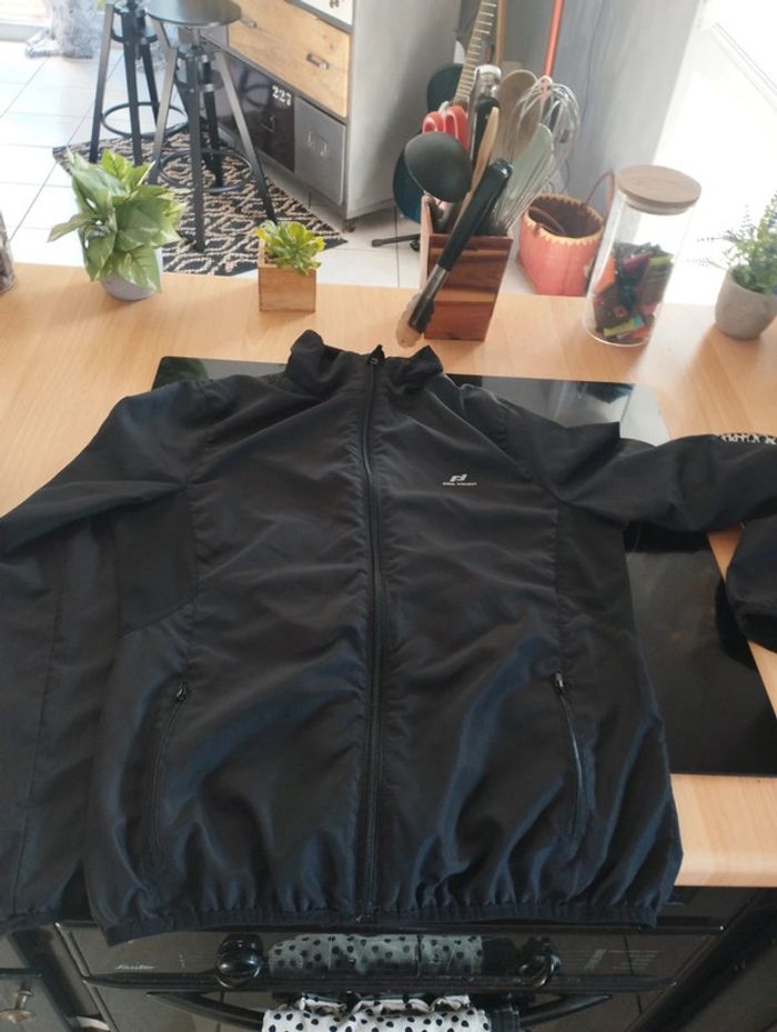 Vend veste de sport pro touch taille 40 noir