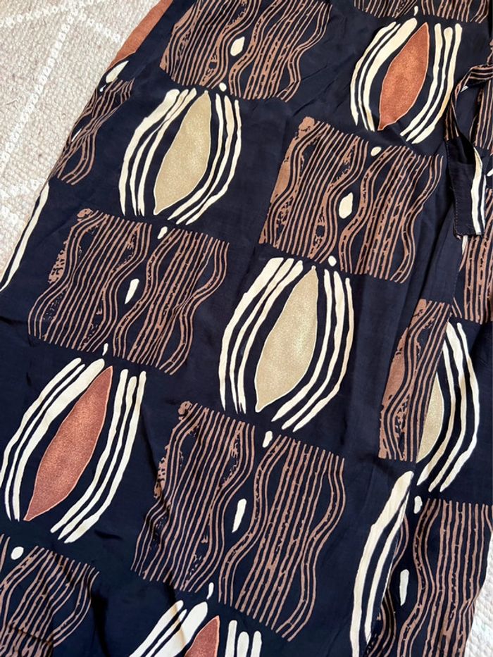 Jupe mi-longue portefeuille marron 70s Kitsch vintage made in UK - Taille M - photo numéro 5