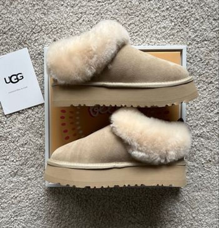 Bottines fourrées UGG Tazzelle - Taille 38 - Neuves