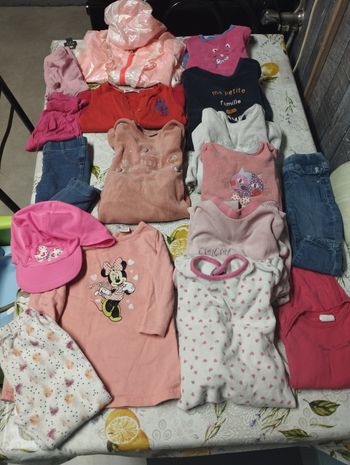 Lot vêtement fille 12 mois fille