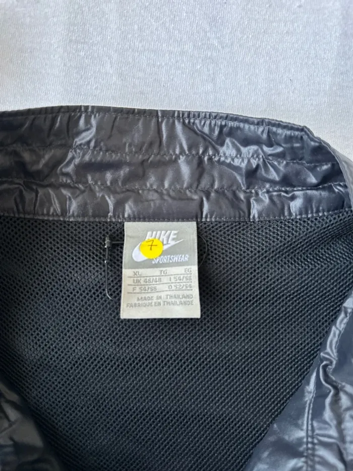 Veste coupe-vent Nike - photo numéro 4