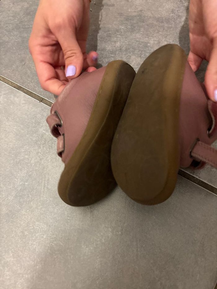 Paire de chaussure - photo numéro 2