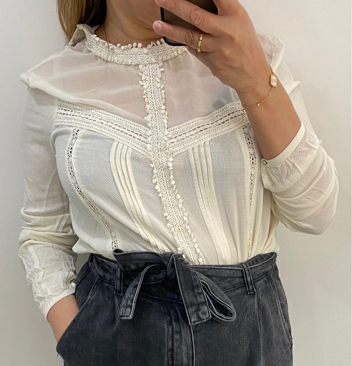 Blouse brodée