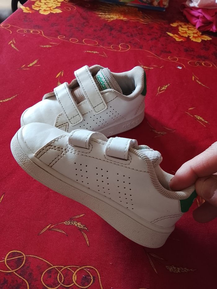 Chaussures Adidas taille 21 - photo numéro 3