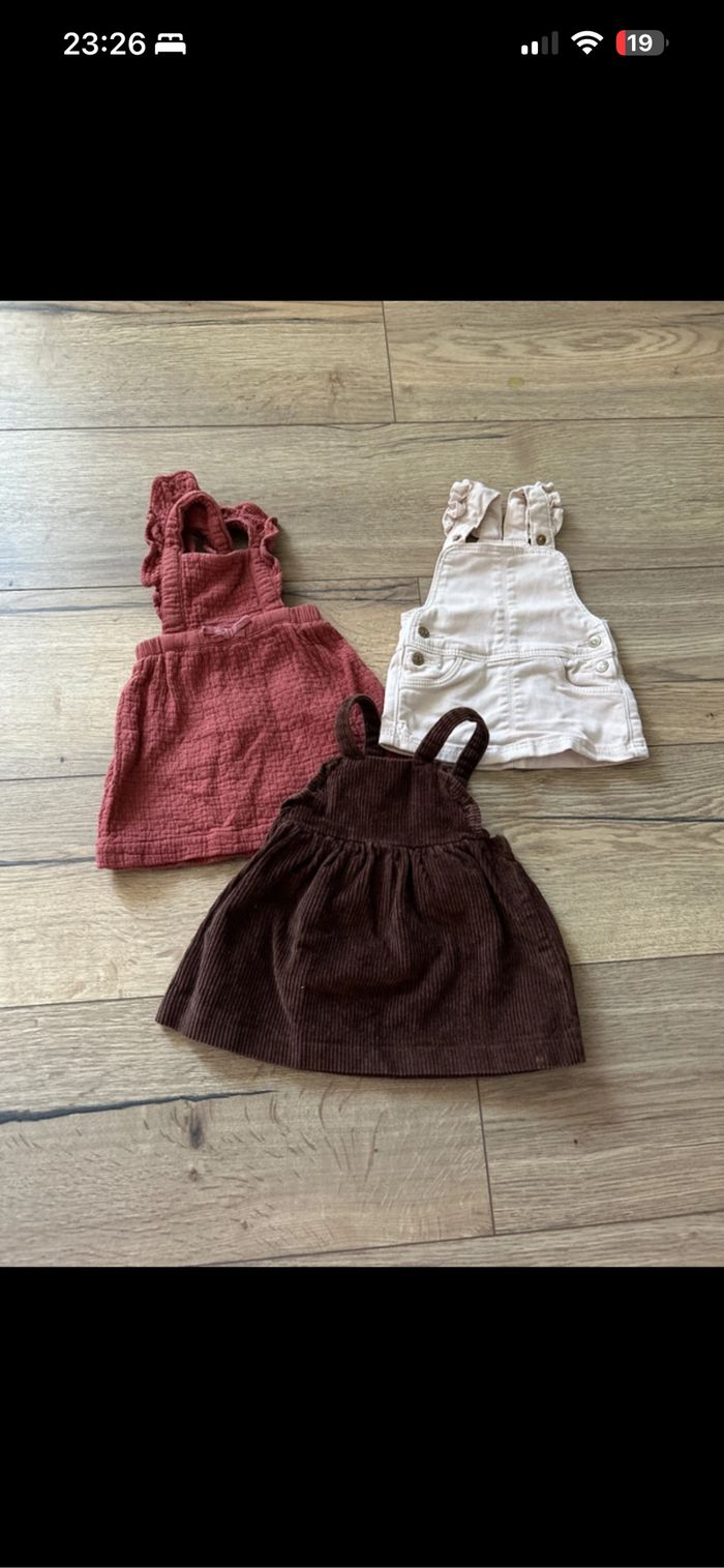 Lot de 3 robes kiabi et tape à l’œil