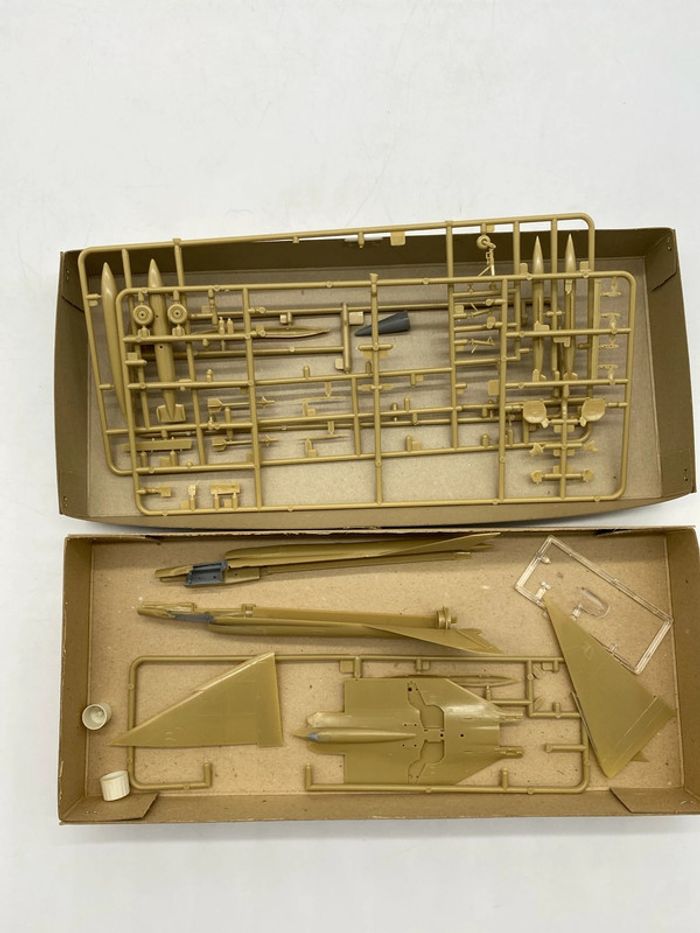 Maquette Hasegawa I.A.I Kfir c2 israeli air force - photo numéro 2