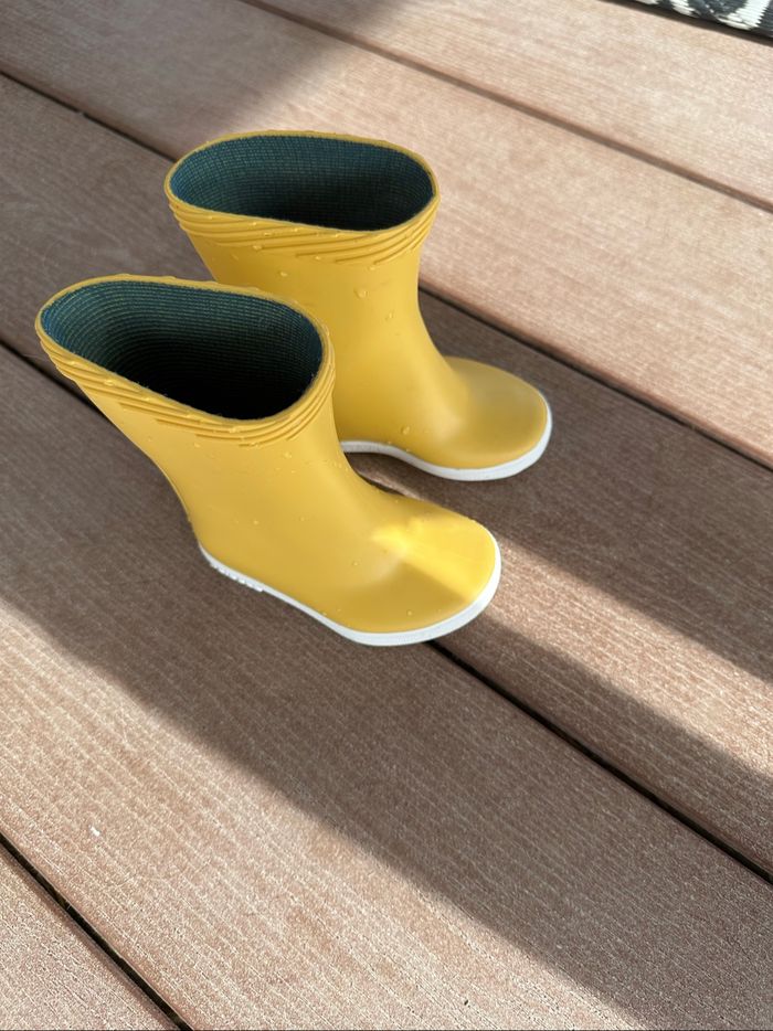 Bottes de pluie. - photo numéro 2