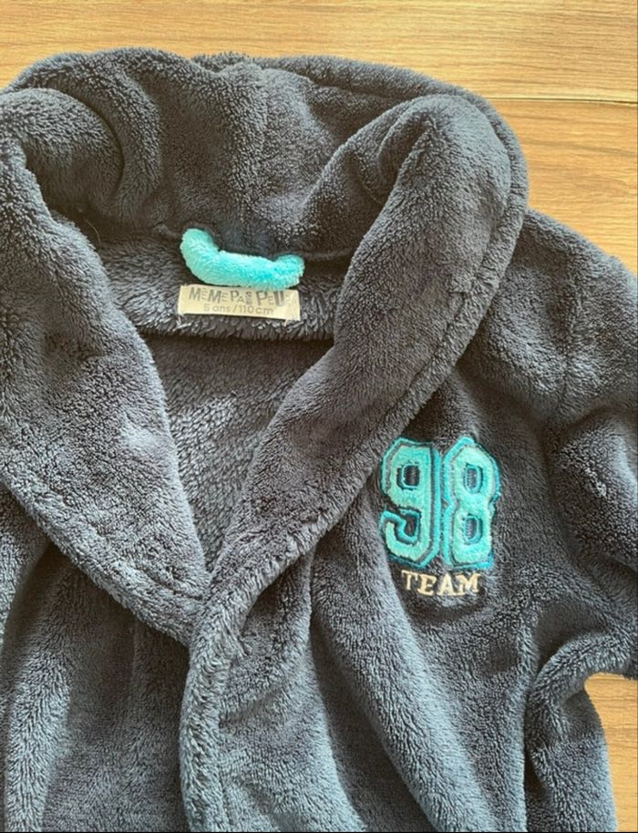 Peignoir taille 5 ans - photo numéro 2