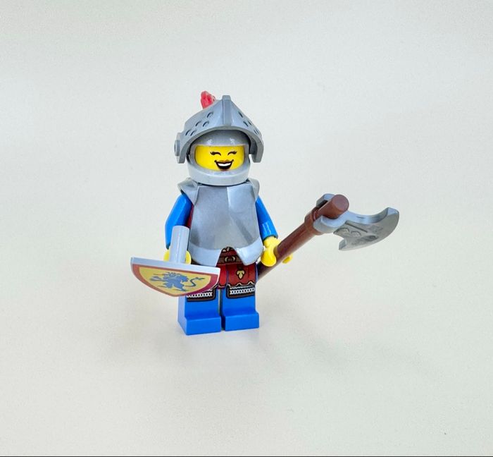 Lego Figurines Castle : Femme Soldat Lion Knight, visage double expression, casque à visière - NEUF - photo numéro 4