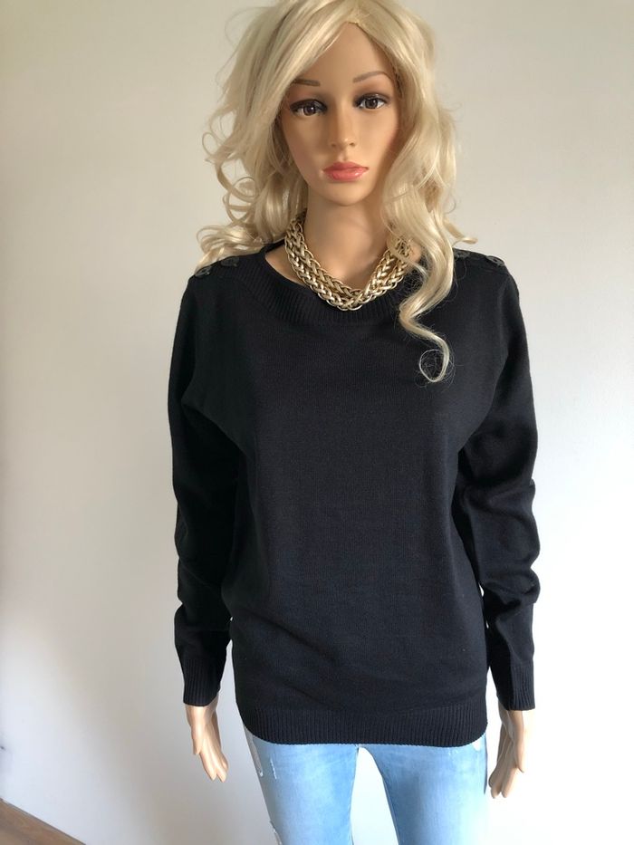 Pull noir neuf à manches longues Women Only taille 2