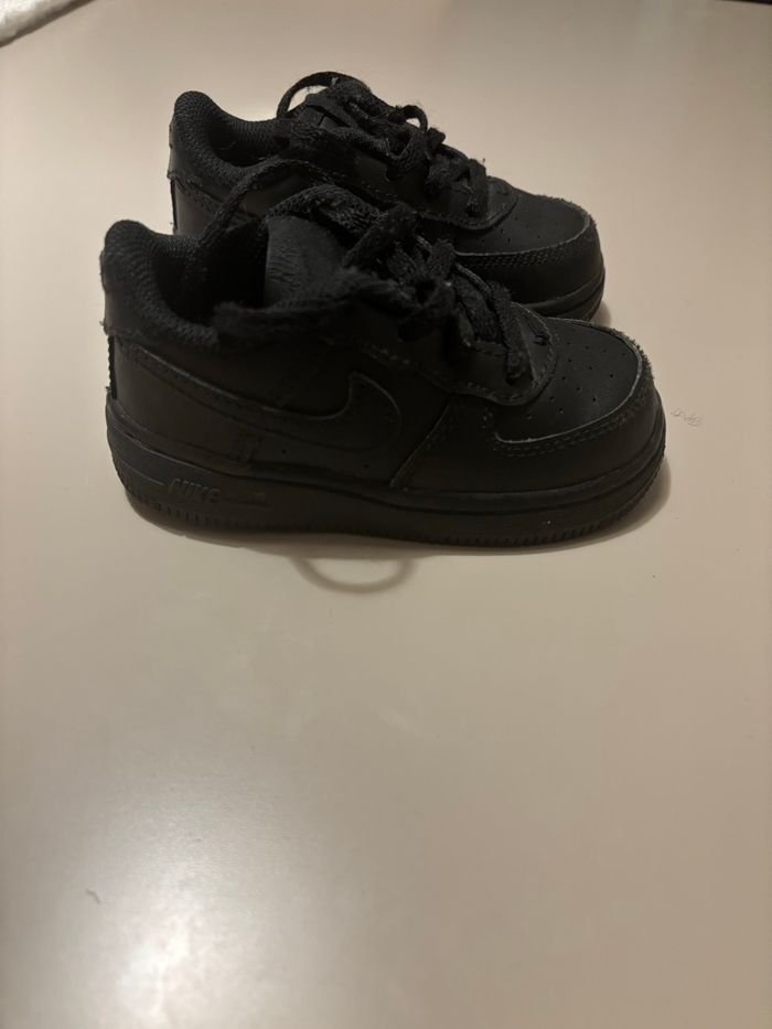 Basket Nike air force bébé