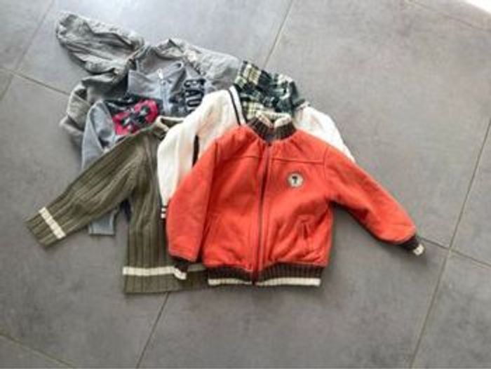 Lot vêtement taille 4 ans 58 pièces - photo numéro 4