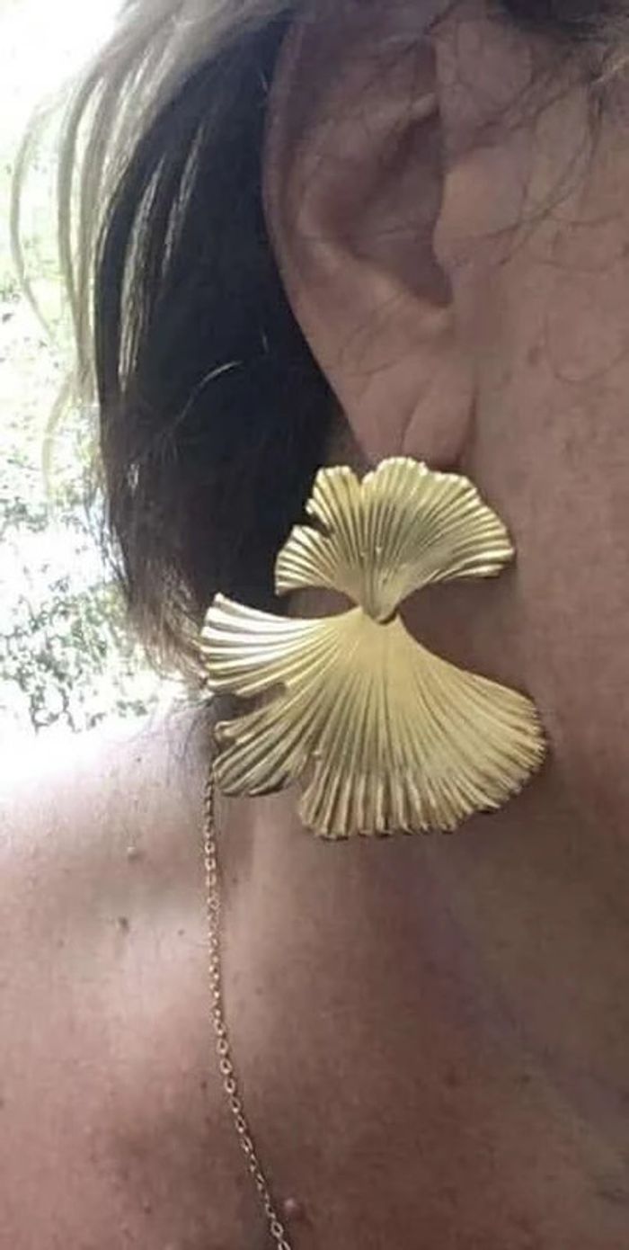 Boucles d’oreilles mile Mila acier inoxydable or fleur de ginkgo - photo numéro 2