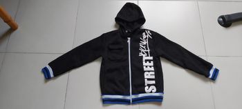 Gilet zippé à capuche 10 ans