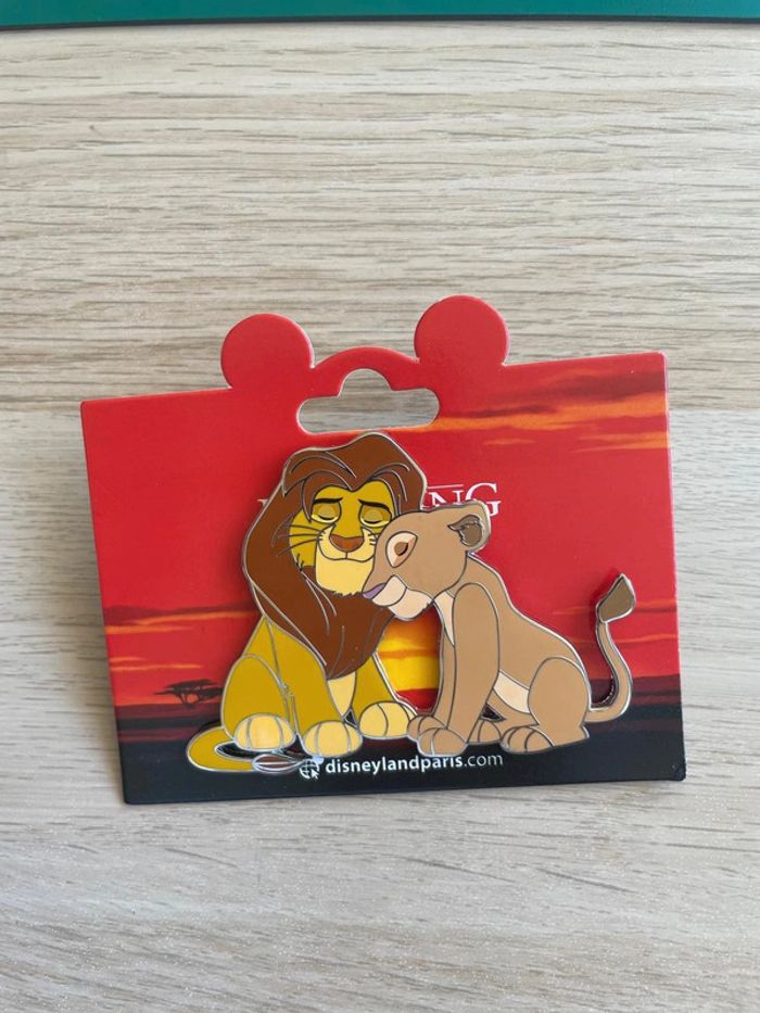 Pin's Disney Le Roi Lion - Simba & Nala - Disneyland Paris
