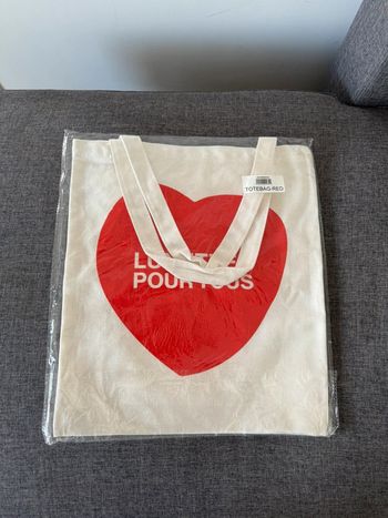 Tote bag