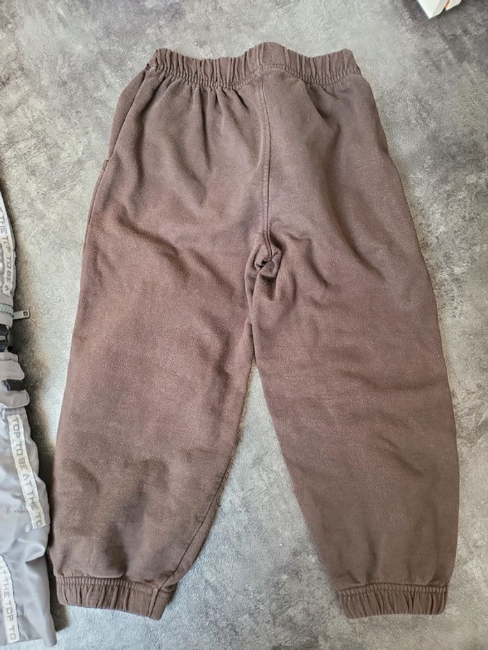 Lot 2 pantalons joggings bon état - photo numéro 12