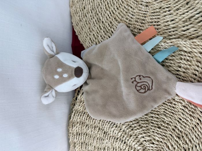 Nattou Doudou Fanny le Cerf avec Attache pour Sucette