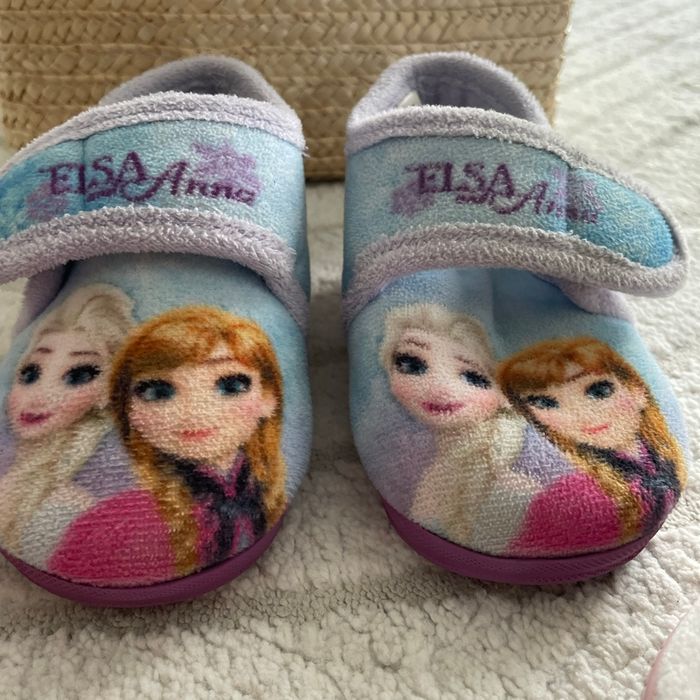 3 paires de chaussons 22/23 - photo numéro 2