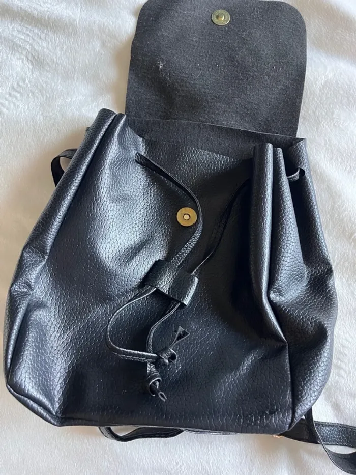 Sac à dos noir - photo numéro 3