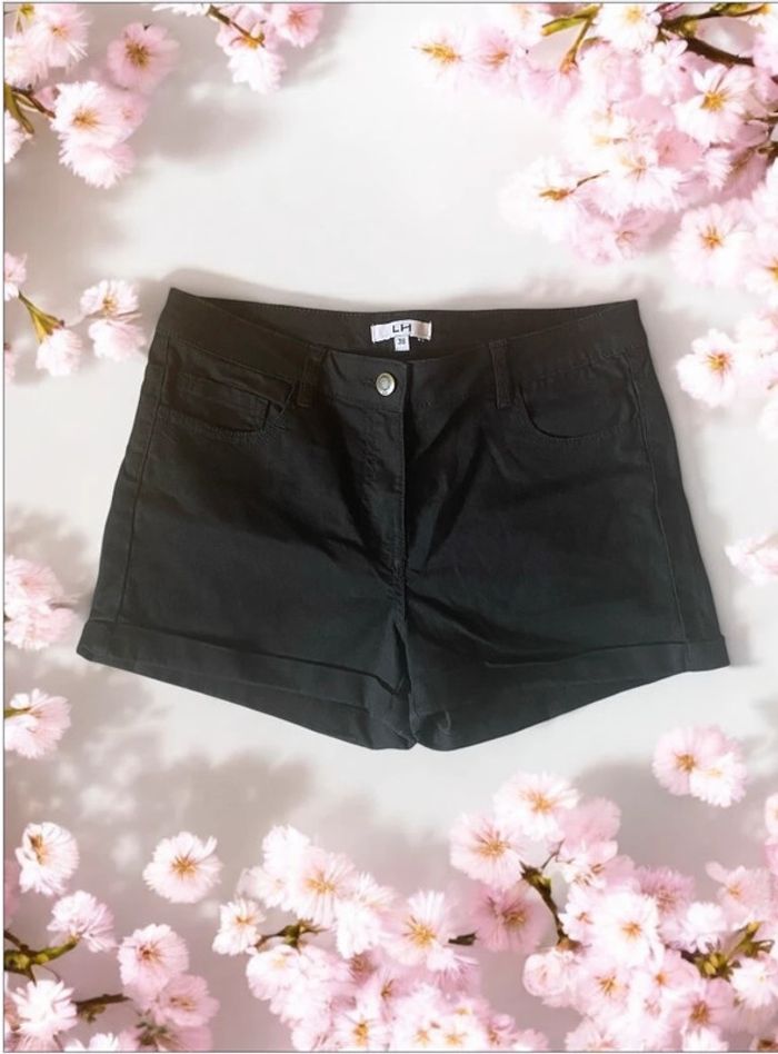 🎀Short en jeans noir,femme taille 38,La halle🎀