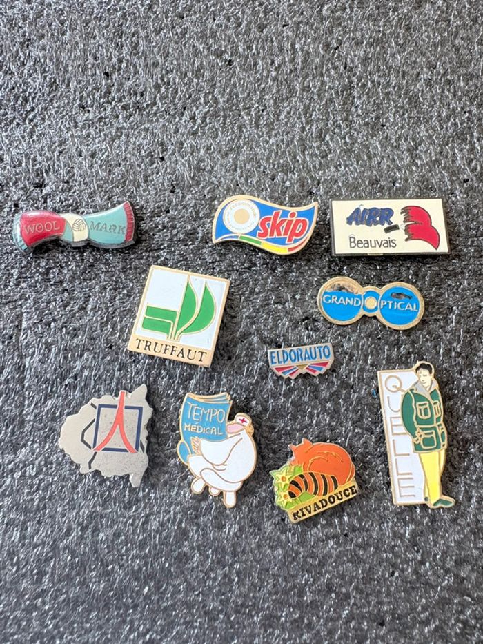 Lot 10 pin’s thème marque 2