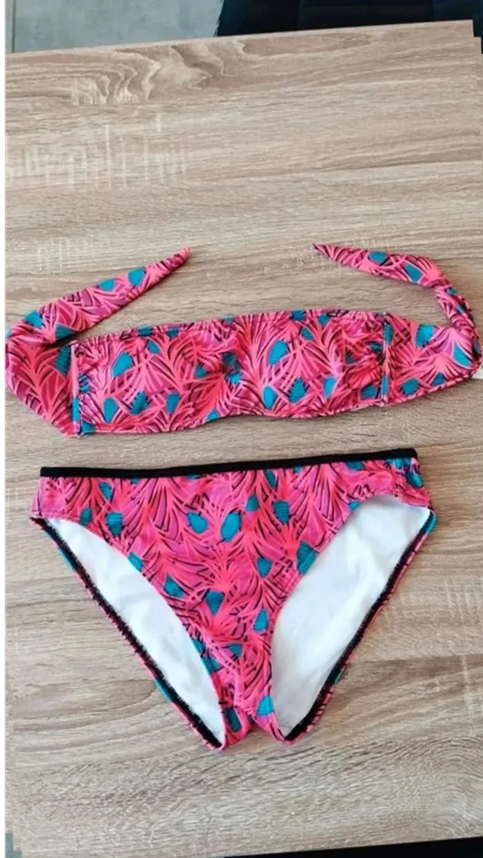 Maillot de bain bandeau rose Decathlon taille 42 Decathlon