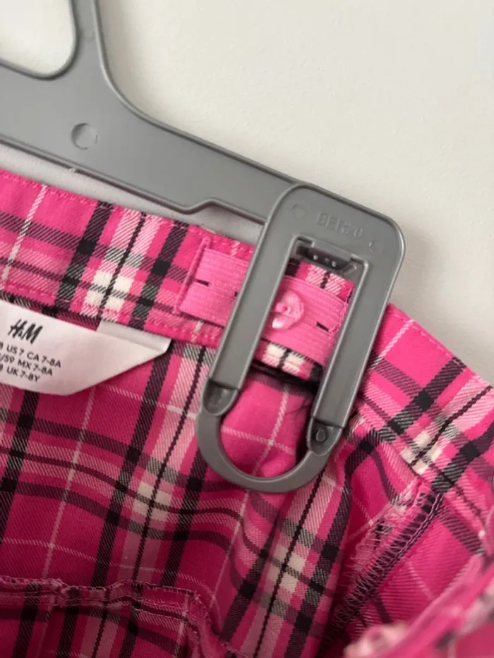 👗Jupe fille - 7 ans H&M- 128 cm - bon état - rose à carreaux - photo numéro 3