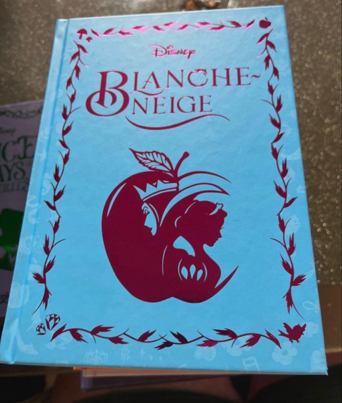 9 Livres Disney et 1 bloc note - photo numéro 5