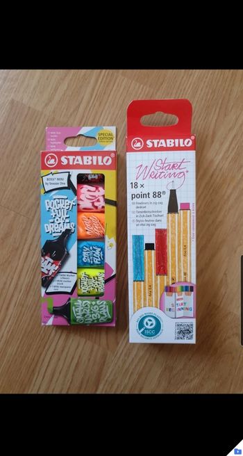 Lot fournitures scolaires stabilo